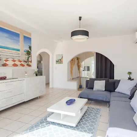 Holiday home Holiday Terra Cotta Beach Front By Interhome Sainte-Maxime