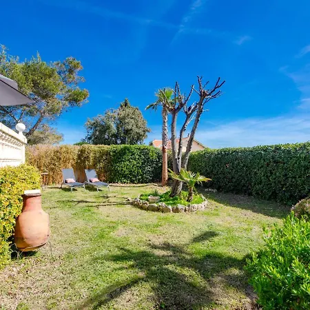 Holiday home Holiday Terra Cotta Beach Front By Interhome Sainte-Maxime