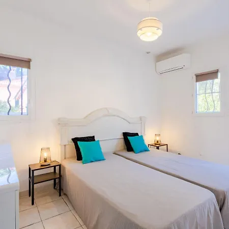 Holiday Terra Cotta Beach Front By Interhome Holiday home *